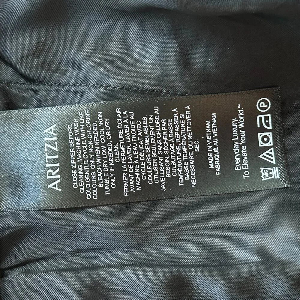 Aritzia Effortless Pant Wider in Black Crepette, Size 0 - Picture 7 of 9